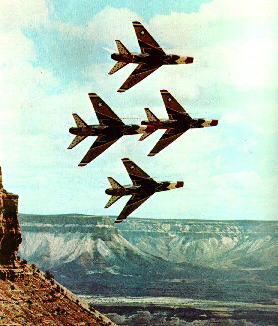 USAF Thunderbirds in F-100s
